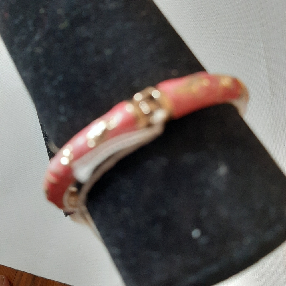 Ladies jewelry